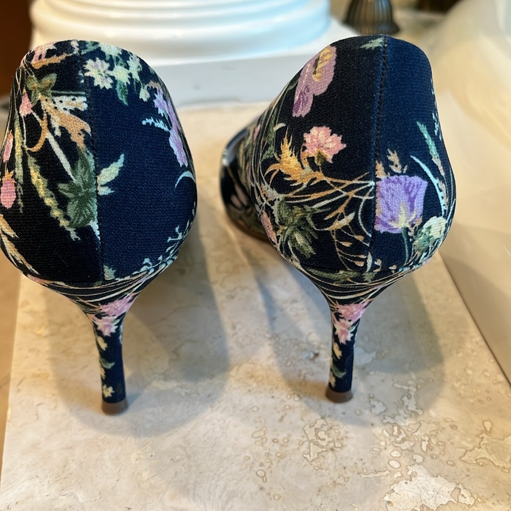 Perfect fabric pumps with gorgeous flowers. Dress up any outfit!! Like new - Picture 3 of 5